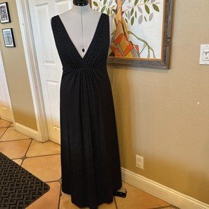L. Magnin v-nexk, sleveless, polka dot maxi dress size Large  (B03)